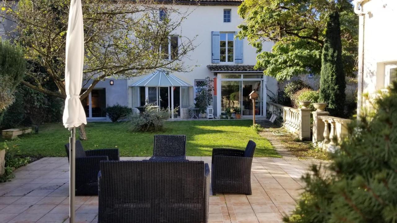 La Maison Blanche Blaye Exteriér fotografie